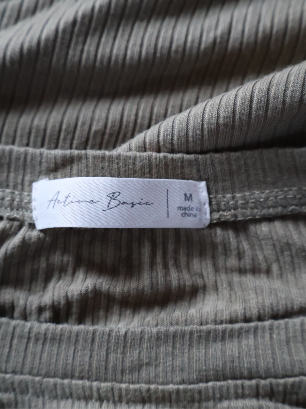 Active Basic Olive Ribbed Short Sleeve Crop Top - Picture 3 of 4